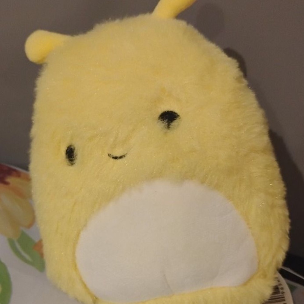 Squishmallows Fuzz-A-Mallows Leigh the Yellow‎ Giraffe 5 Inch Plush Toy